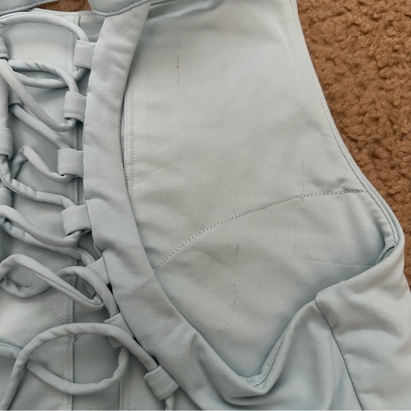 ALO Yoga Top - Picture 5 of 5